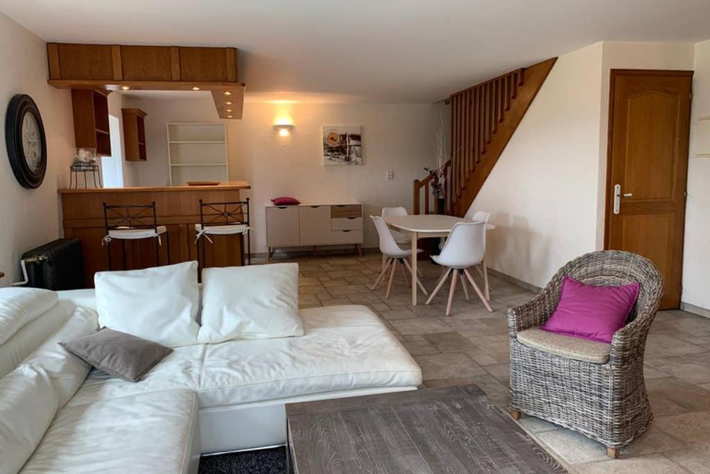 Domaine Des Pierres D Auvergne Flat Exteriör bild
